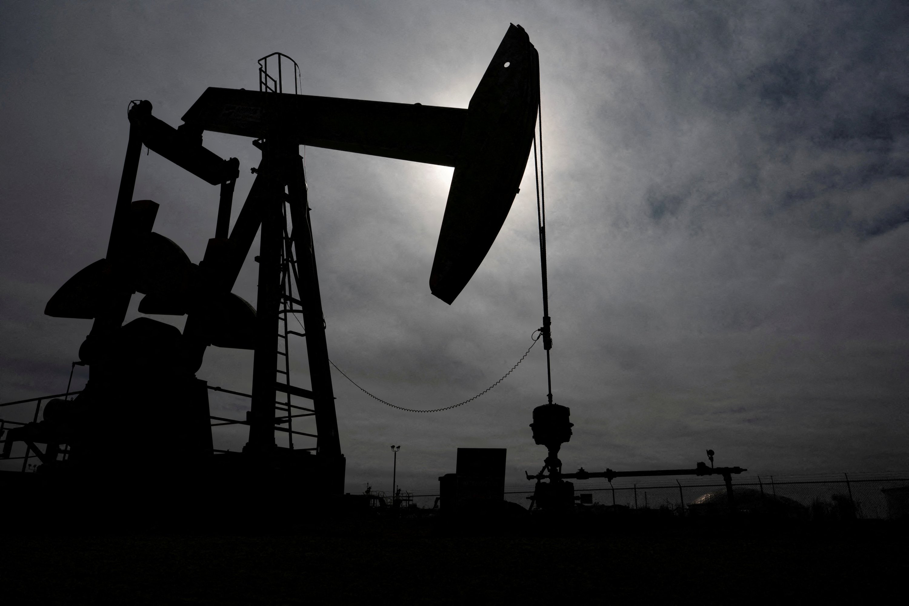 Oil prices jump around 5% on fresh concerns over Mideast war
