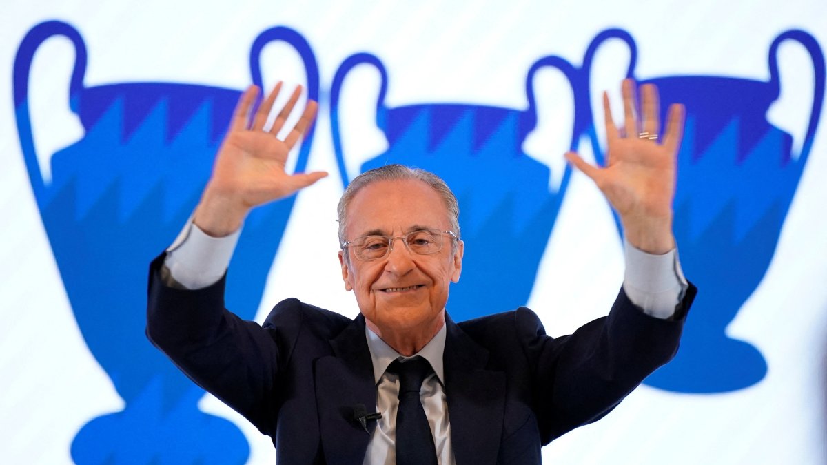 Florentino Perez celebrates after he is re-elected as Real Madrid president at the Eurobuilding Hotel, Madrid, Spain, June 8, 2026. (Reuters Photo)