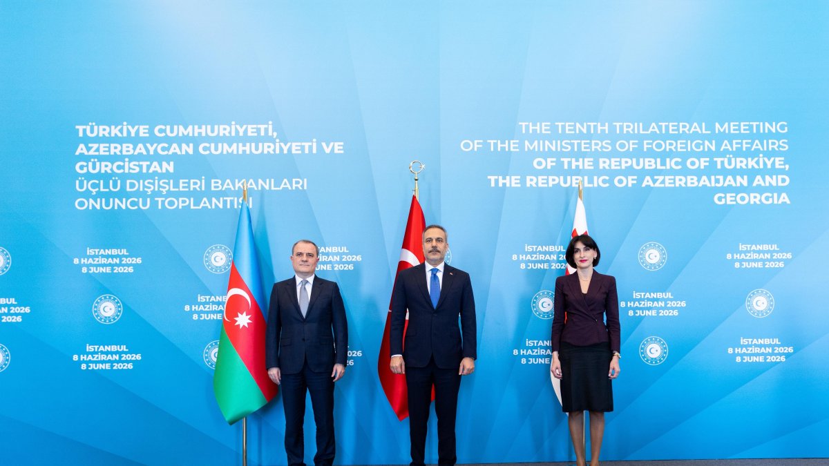 Azerbaijan's Foreign Minister Jeyhun Bayramov (L), Foreign Minister Hakan Fidan (C) and Georgia's Maka Botchorishvili pose before their meeting, Istanbul, Türkiye, June 8, 2026. (AA Photo)