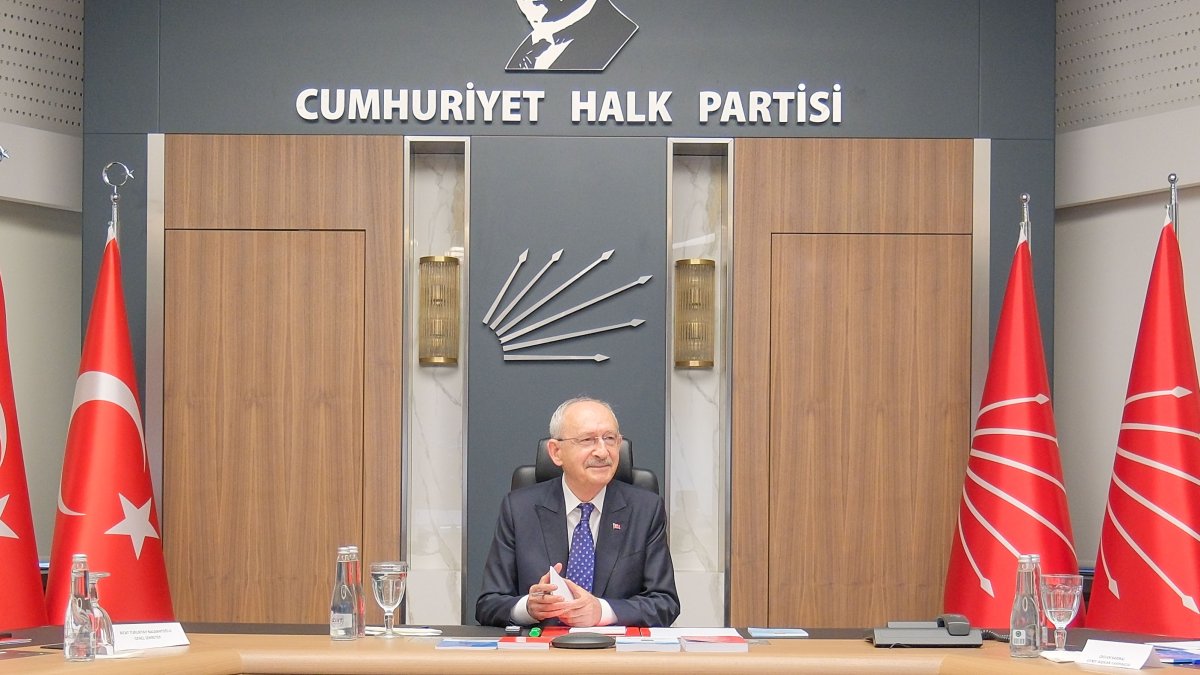 CHP leader Kemal Kılıçdaroğlu chairs a party meeting at the party headquarters in Ankara, June 5, 2026. (DHA Photo)