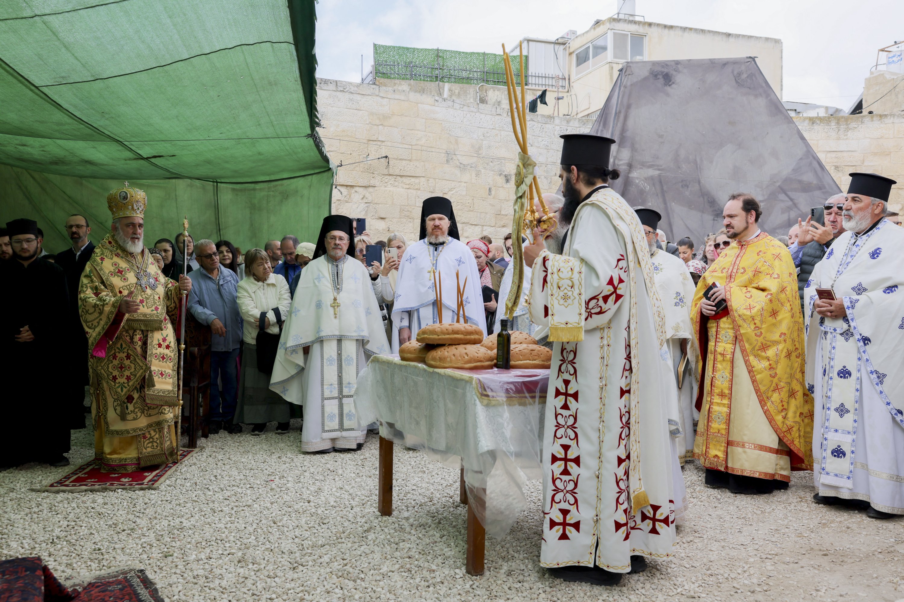 France condemns attacks on Christians in East Jerusalem, Israel