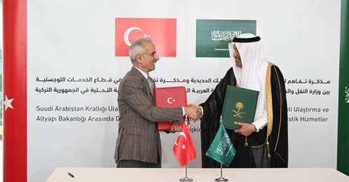 Transport and Infrastructure Minister Abdulkadir Uraloğlu (L) and Saudi Minister of Transport and Logistics Services Saleh bin Nasser Al-Jasser shake hands following a signing ceremony, Riyadh, Saudi Arabia, June 9, 2026. (X photo: @a_uraloglu)