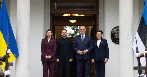 Ukraine's President Volodymyr Zelensky (2nd L), Ukraine's First Lady Olena Zelenska, Estonia's President Alar Karis (2nd R) and Estonia's First Lady Sirje Karis pose for a photograph during the Nordic and Baltic Summit 2026 in Tallinn, June 9, 2026. (Handout via AFP)