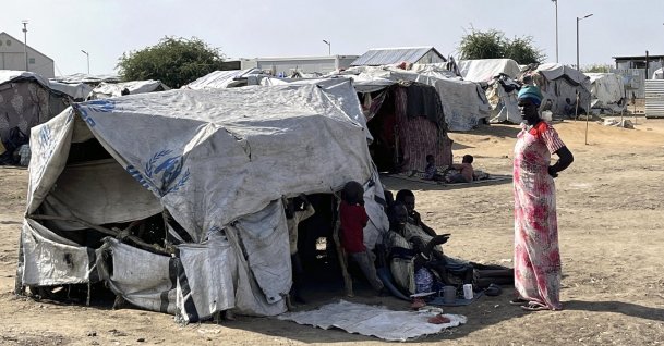 Refugees from Sudan stay in poor sanitary conditions in Renk, northern South Sudan, Oct. 16, 2025. (AFP File Photo)