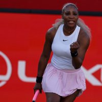 U.S. player Serena Williams (L) reacts while playing with Canada's Victoria Mboko against US player Nicole Melichar-Martinez and New Zealand's Erin Routliffe during their round of 16, doubles match at the HSBC WTA tennis Championships at Queen's Club, London, U.K., June 9, 2026. (AFP Photo)