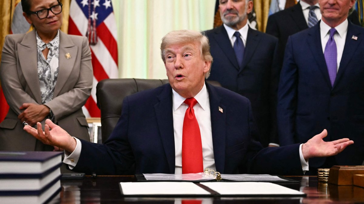 U.S. President Donald Trump speaks before signing a proclamation in the Oval Office of the White House, Washington, D.C., June 11, 2026. (AFP Photo)