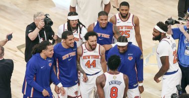 New York Knicks team members react after winning Game 4 of the NBA Finals, played between the San Antonio Spurs and the New York Knicks at Madison Square Garden, New York City, U.S., June 10, 2026. (EPA Photo)