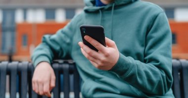 “Research shows that one out of every five young people tells their problems to artificial intelligence." (Shutterstock Photo)
