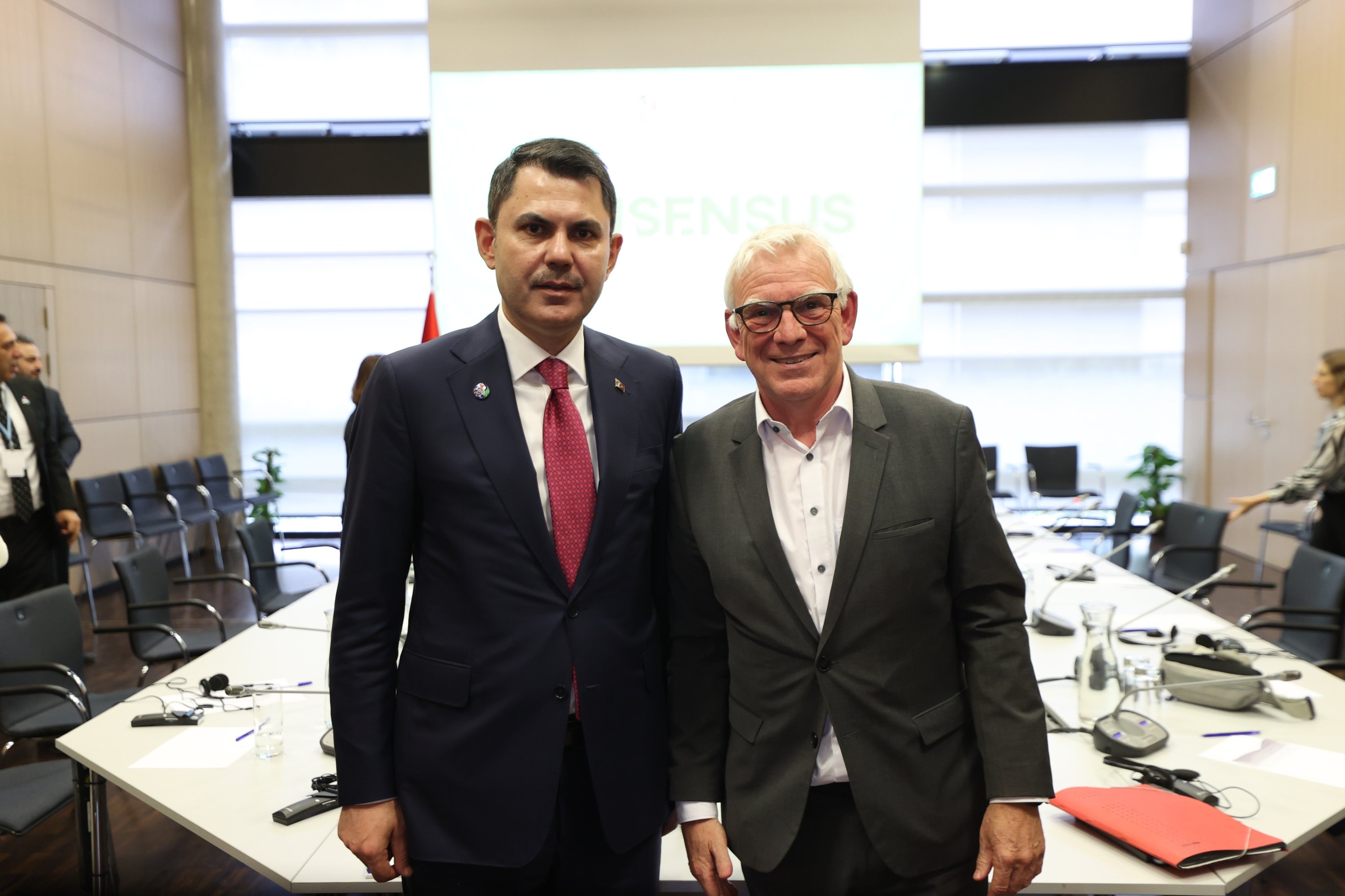Murat Kurum, COP31 president and Türkiye's environment, urbanization and climate change minister, and Jochen Flasbarth, a junior minister in the German Environment Ministry, pose after a meeting, Bonn, western Germany, June 9, 2026. (AA Photo)