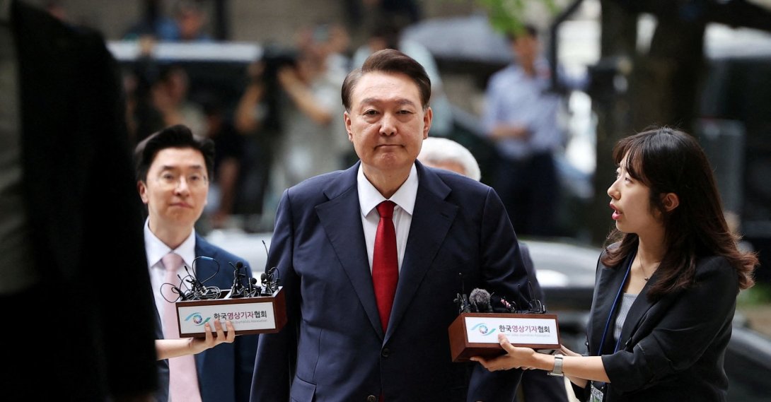 Former South Korean President Yoon Suk Yeol arrives at a court to attend a hearing to review his arrest warrant requested by special prosecutors, Seoul, South Korea, July 9, 2025. (Reuters Photo)