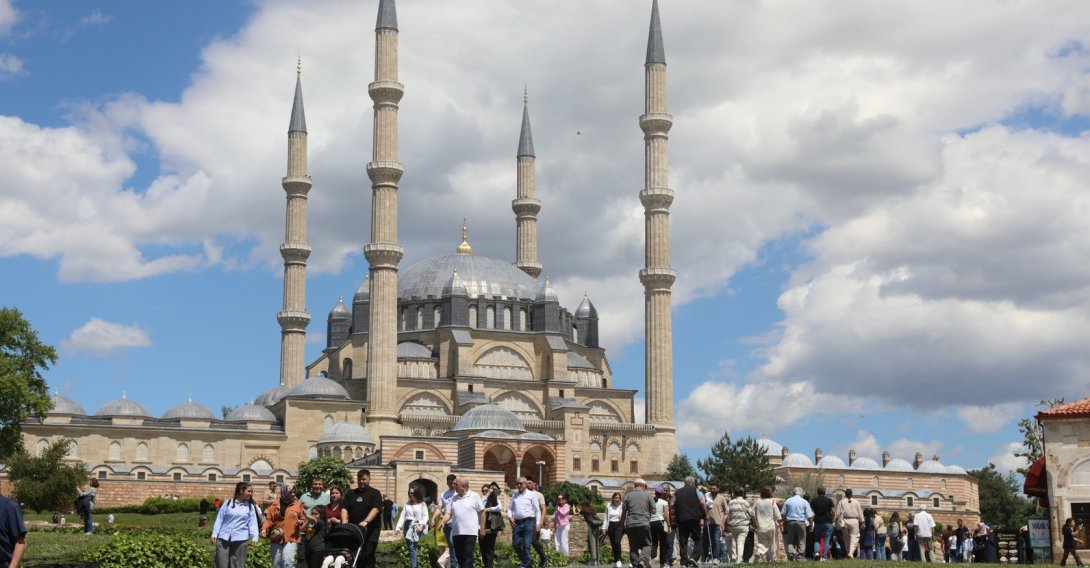 People visit the newly restored Selimiye Mosque during the Eid al-Adha holiday, Edirne, Türkiye, May 29, 2026. (AA Photo)
