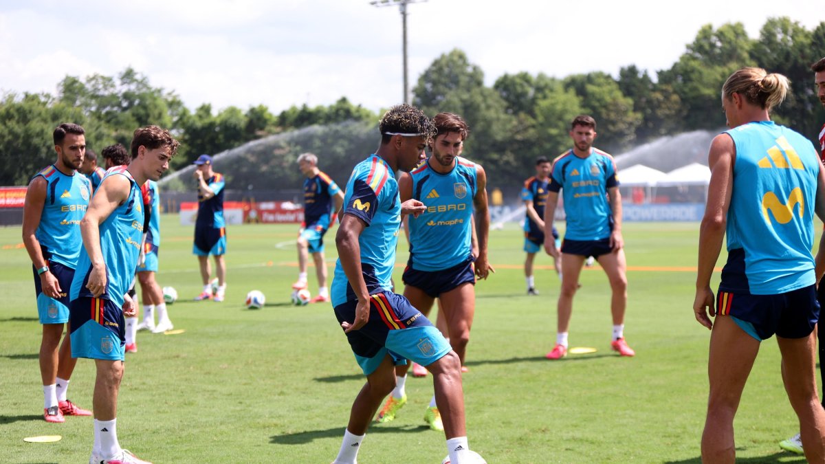Spain national team players attend a training session in Chattanooga, Tennessee, U.S., June 11, 2026. (Reuters Photo)