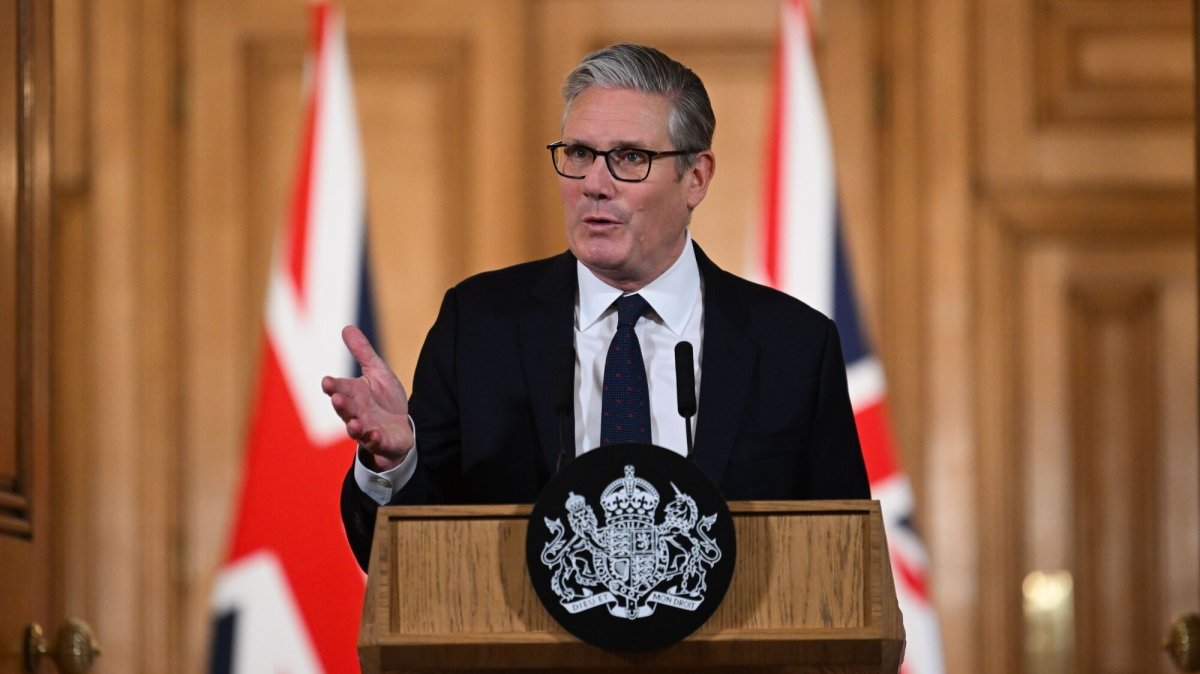 British Prime Minister Keir Starmer speaks during a press conference announcing a ban on young teenagers using social media at Downing Street in London, U.K., June 15, 2026. (EPA Photo)