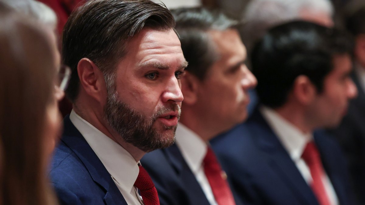  U.S. Vice President JD Vance speaks during a Cabinet meeting with US President Donald Trump in the Cabinet Room of the White House in Washington, D.C., May 27, 2026. (EPA File Photo)