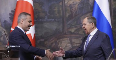 Russian Foreign Minister Sergey Lavrov (R) and Foreign Minister Hakan Fidan shake hands during their meeting, Moscow, Russia, May 27, 2025. (AP Photo)