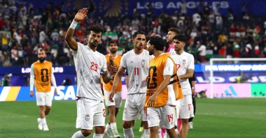 Iran players applaud fans after the 2026 FIFA World Cup Group G match against New Zealand at Los Angeles Stadium, Inglewood, U.S., June 15, 2026. (AFP Photo)