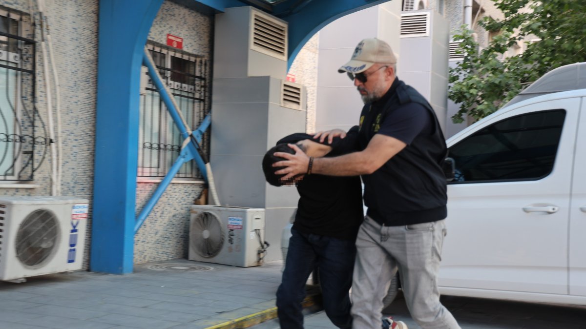 A suspected senior Daesh operative was brought to Konya after being captured near Türkiye’s border in an operation conducted by the National Intelligence Organization (MIT) targeting the terrorist group, Konya, Türkiye, June 17, 2026. (IHA Photo)