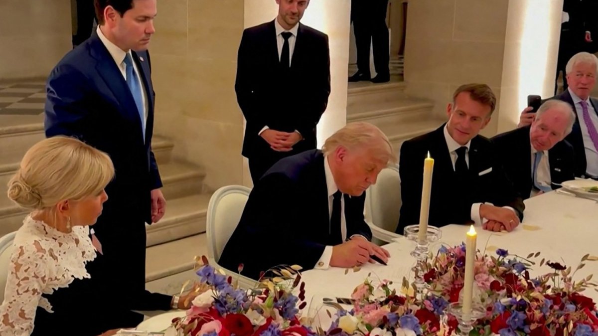 Trump und Irans Pezeshkian unterzeichnen Memorandum zur Beendigung des ...