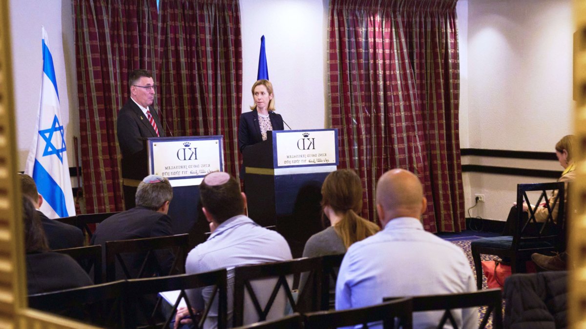 Reflect on a mirror, Israel's Foreign Minister Gideon Saar (L) speaks during a press conference with the EU High Representative for Foreign Affairs Kaja Kallas, in west Jerusalem, March 24, 2025. (AP Photo)