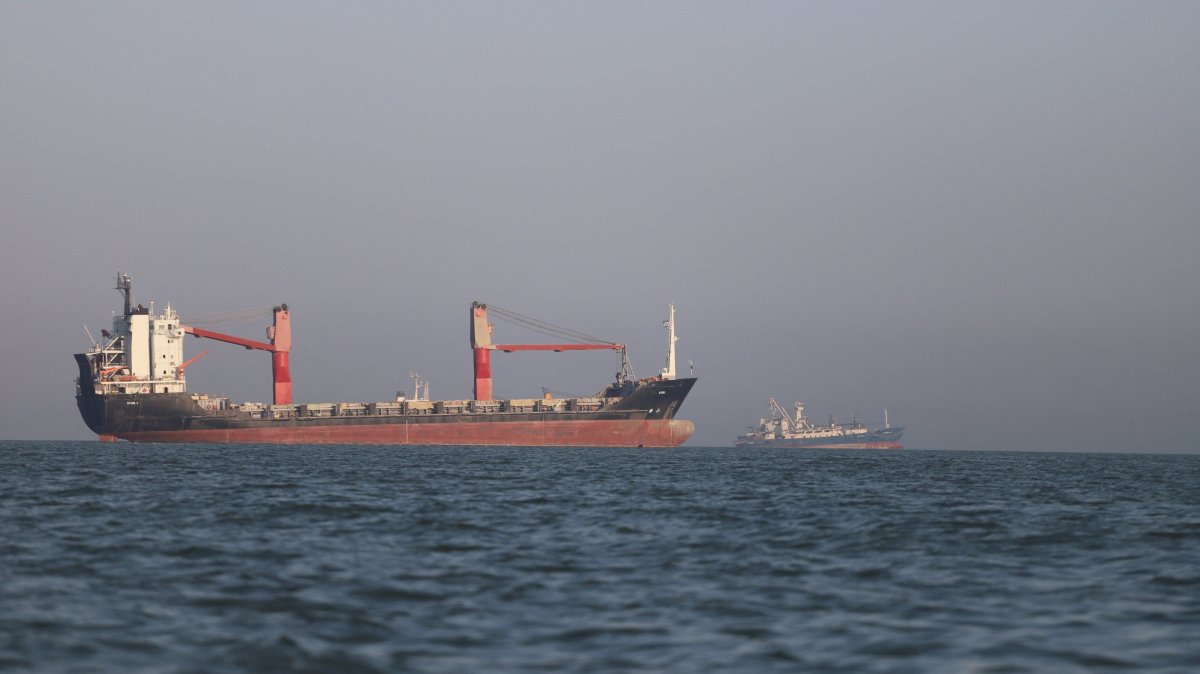 Vessels navigate the Strait of Hormuz near the beach of Bandar Abbas, Iran, June 17, 2026. (Reuters Photo)