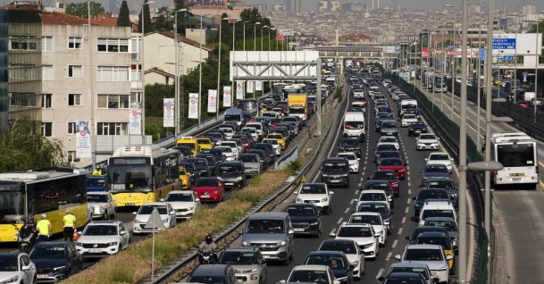 Heavy traffic builds across the city as commuters return to work following the Eid al-Adha holiday, Istanbul, Türkiye, June 1, 2026. (AA Photo)