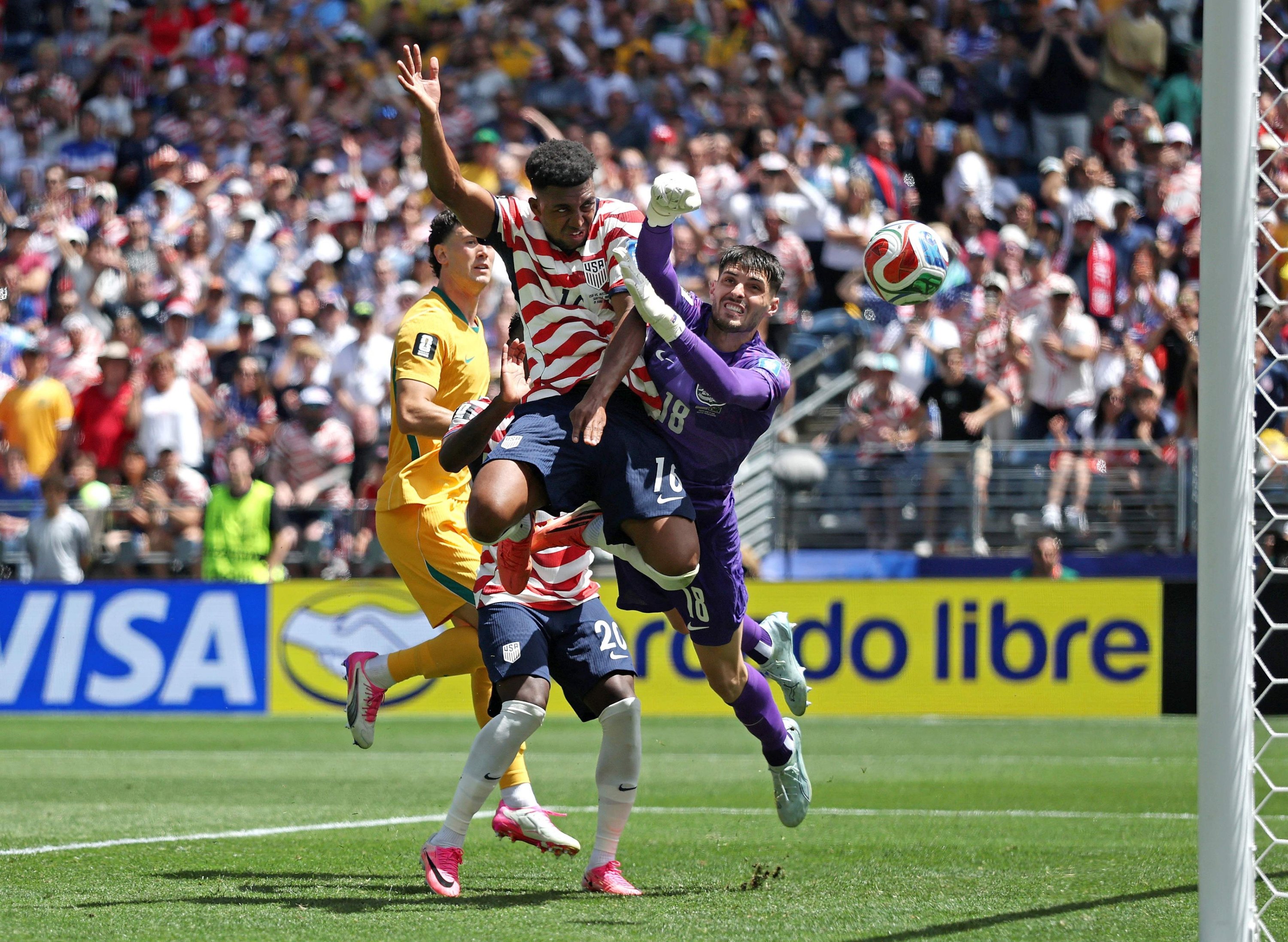 US cruises past Australia to secure World Cup knockout spot