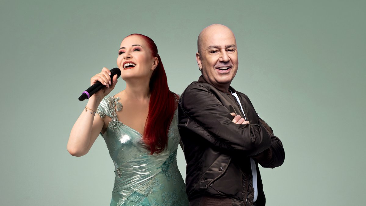 Musician and producer Murat Yeter (R) poses with singer Candan Erçetin, Istanbul, Türkiye, April 8, 2026. (Photo by Murat Yeter) 