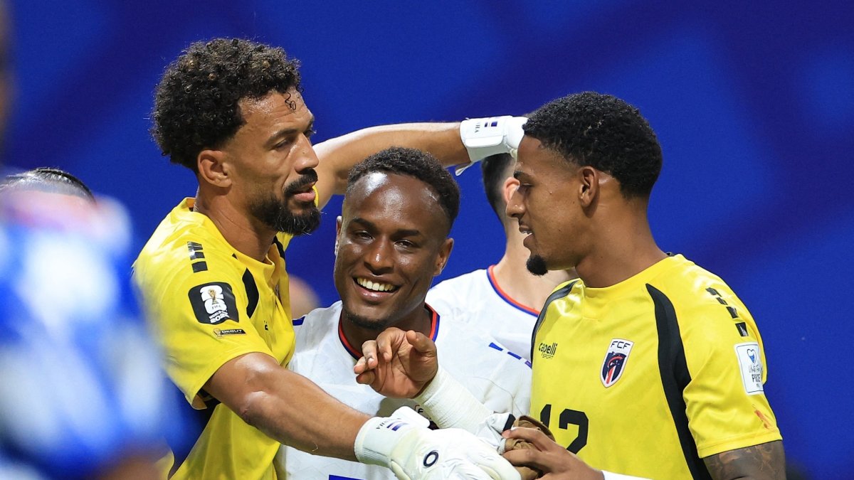 Cape Verde's Vozinha (L), Jovane Cabral and Marcio Rosa celebrate after the 2026 FIFA World Cup Group H match against Spain at Atlanta Stadium, Atlanta, U.S., June 15, 2026. (Reuters Photo)