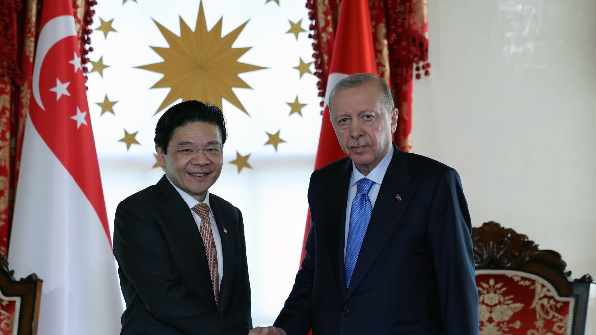 Erdoğan, Singapore PM Wong discuss boosting ties, regional issues