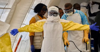 Congolese healthcare workers participate in an accelerated training session at the newly built Samaritan's Purse International Relief tents, at the Scott Powell Memorial Ebola Treatment Center, as aid agencies intensify efforts to contain the Ebola outbreak caused by the Bundibugyo virus, Bunia, DRC, June 11, 2026. (Reuters Photo)