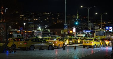 Taxis wait at a taxi stand in the Üsküdar district, Istanbul, Türkiye, Jan. 2, 2026. (Shutterstock Photo)