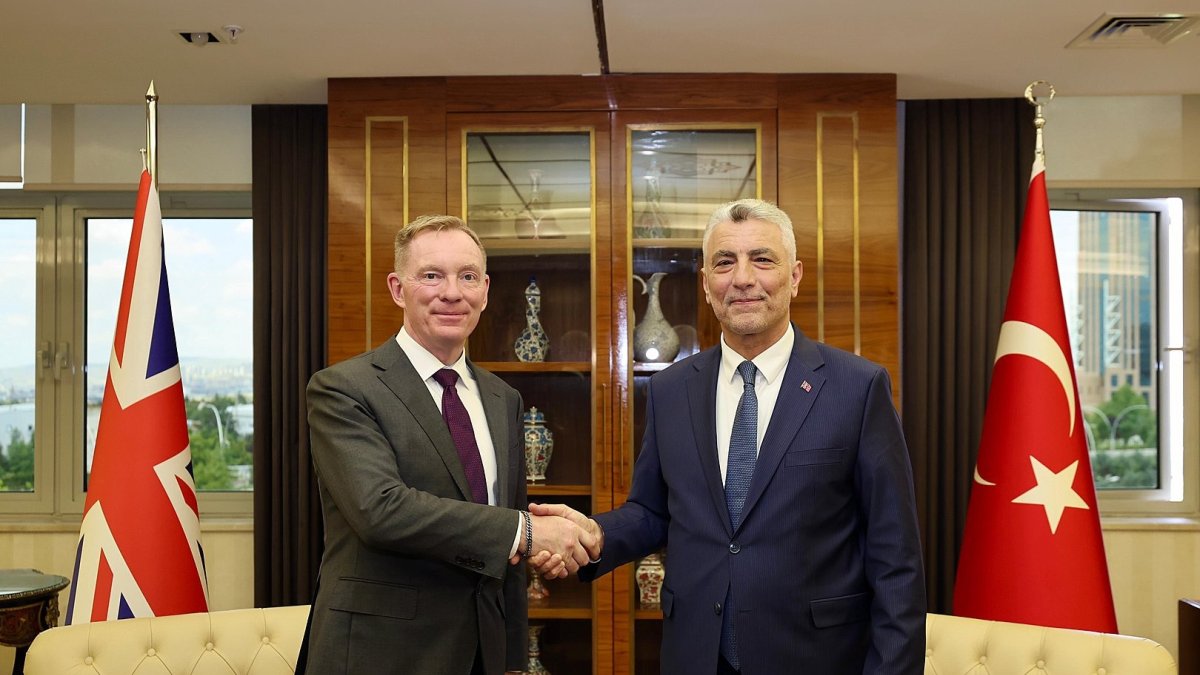 U.K. Minister of State for Trade Chris Bryant (L) and Trade Minister Ömer Bolat shake hands during a meeting, Ankara, Türkiye, June 17, 2026. (AA Photo)
