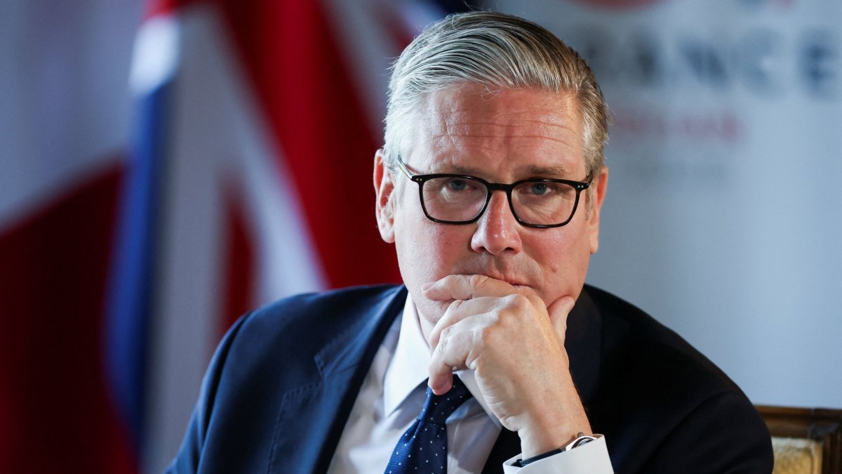 Britain's Prime Minister Keir Starmer looks on as he speaks to the members of the media on the sidelines of the G-7 summit, in Thonon-les-Bains, France, June 17, 2026. (Reuters Photo)


