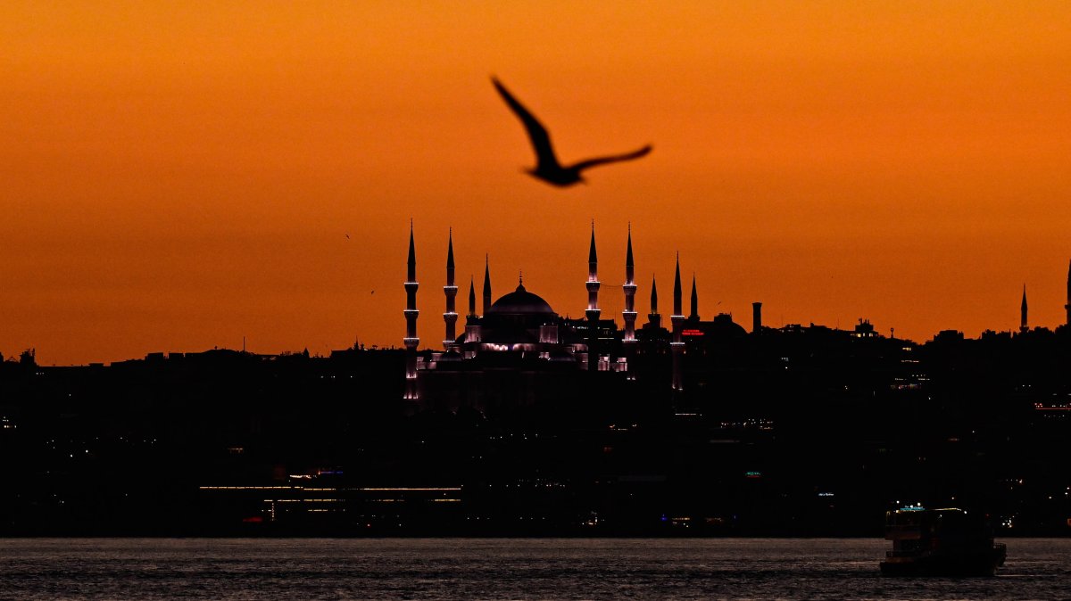 The Sultanahmet Mosque is seen under clear skies at sunset, Istanbul, Türkiye, June 18, 2026. (AA Photo)