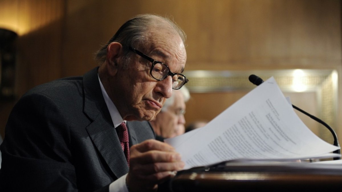 Former Federal Reserve Board Chairman Alan Greenspan appears before the Senate Finance Fiscal Responsibility and Economic Growth subcommittee hearing, Washington, U.S., Sept. 13, 2011. (EPA Photo)