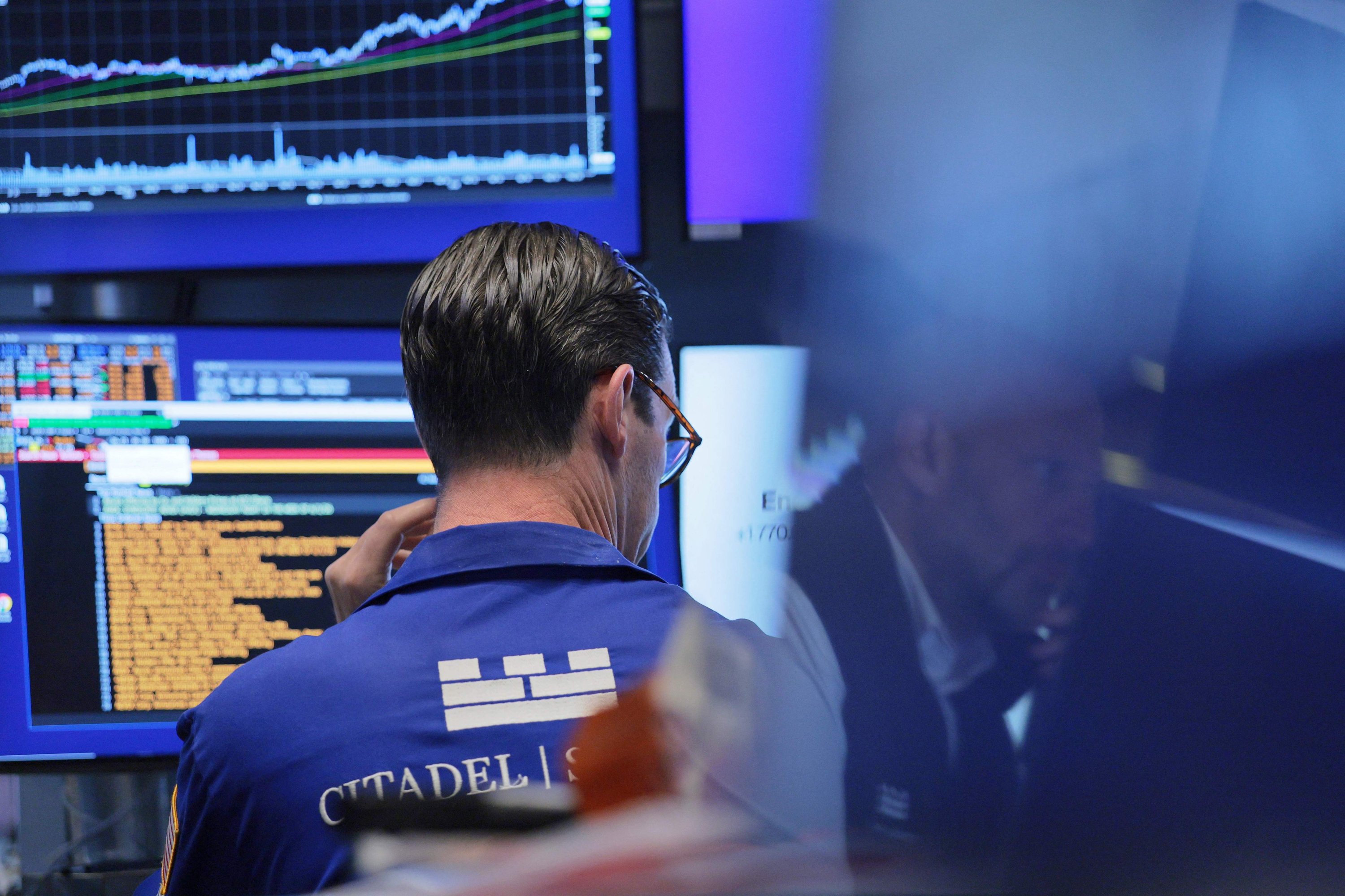Wall Street heads to another day of losses, led by tech sell-off