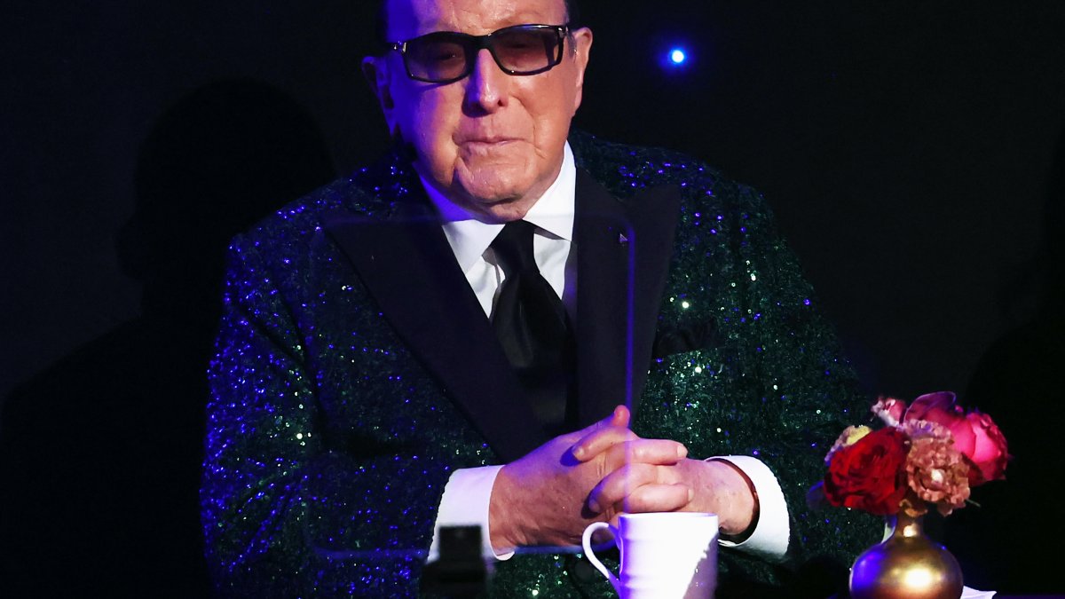 Clive Davis speaks onstage during the 68th GRAMMY Awards Pre-GRAMMY Gala &amp; GRAMMY Salute to Industry Icons Honoring Avery Lipman &amp; Monte Lipman, Los Angeles, U.S., Jan. 31, 2026. (Getty Images Photo)