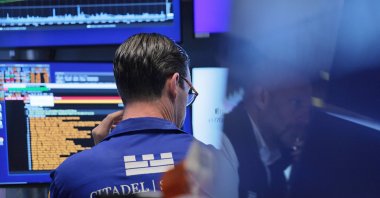 Traders work on the floor of the New York Stock Exchange during morning trading in New York, U.S., June 4, 2026. (AFP Photo)