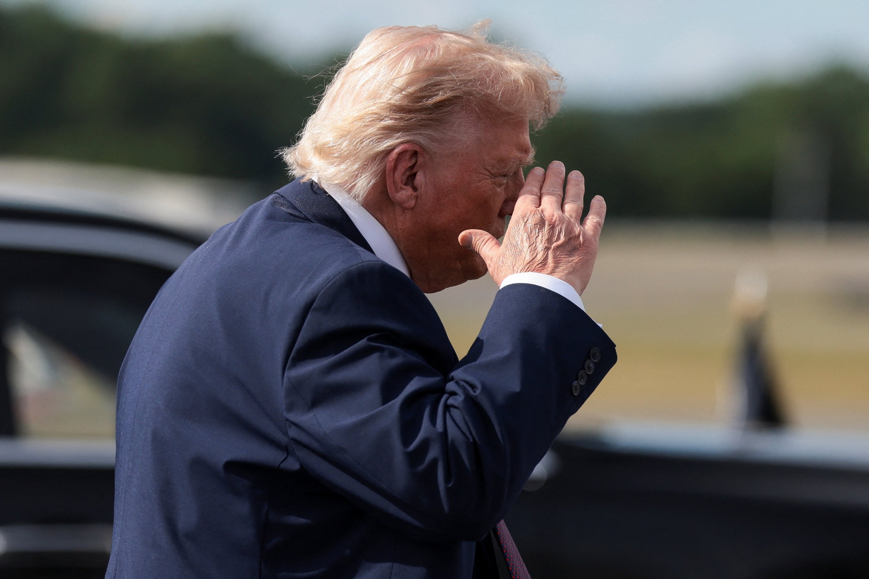 Trump orders probe into oil firms, claiming prices stayed high