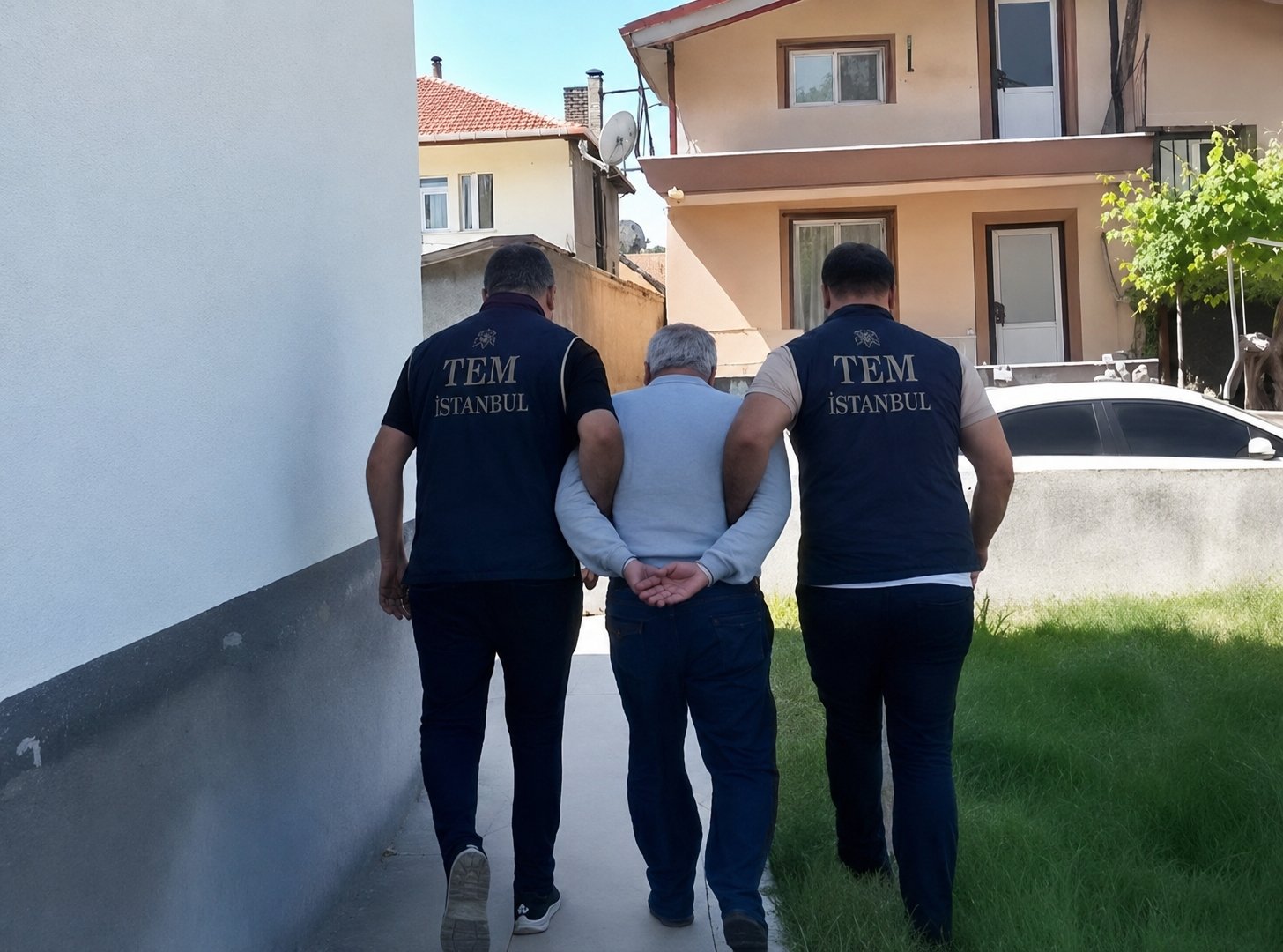 Nationwide raids against FET&Ouml; net 237 suspects in T&uuml;rkiye