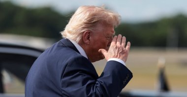 U.S. President Donald Trump salutes at Reading Regional Airport in Reading, Pennsylvania, U.S., June 23, 2026. (Reuters Photo)