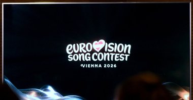 A screen shows the logo of the Eurovision Song Contest (ESC) 2026 during a press conference of Austrian national public broadcaster ORF in Vienna, Dec.16, 2025. (AFP File Photo)