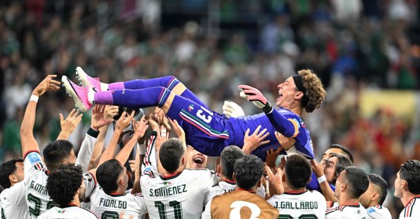 Mexico's players lift up goalkeeper #13 Guillermo Ochoa after winning the 2026 World Cup Group A football match between the Czech Republic and Mexico at the Mexico City Stadium, Mexico City, Mexico, June 24, 2026. (AFP Photo)