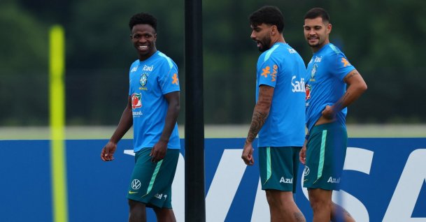 Brazil's Vinicius Junior (L), Lucas Paqueta and Bruno Guimaraes attend a training session ahead of a FIFA World Cup 2026 match against Japan, Morristown, New Jersey, U.S., June 27, 2026. (Reuters Photo)