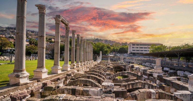 A general view of the ancient city of Smyrna, Izmir, Türkiye. (Shutterstock Photo)