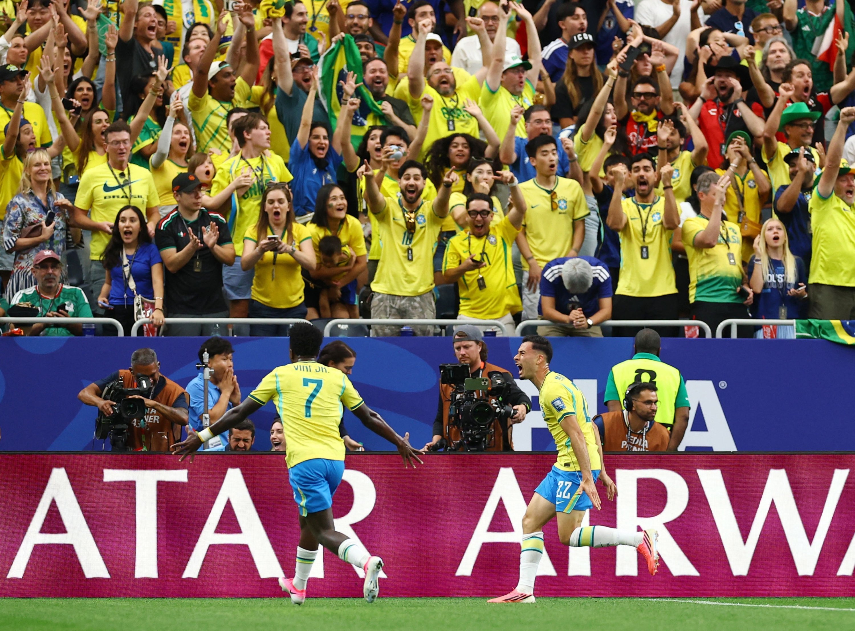 Brazil beat Japan 2-1 to head into World Cup last 16
