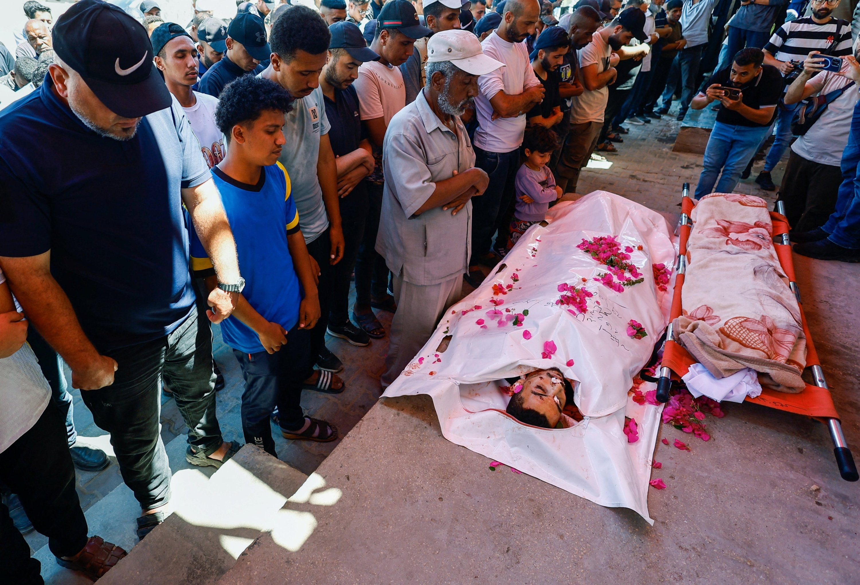 Israeli strike kills child, 2 others in Gaza despite cease-fire