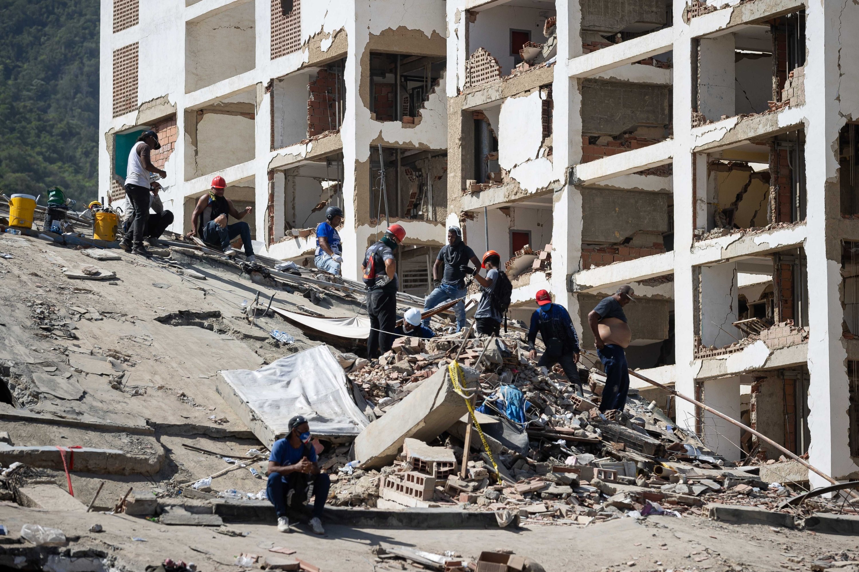 Death toll from Venezuelan earthquakes climbs above 1,700