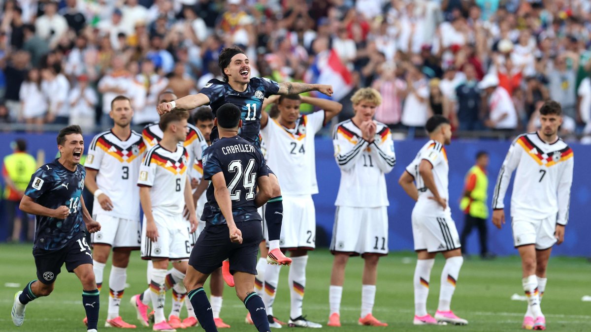 Paraguay's Mauricio Magalhaes Prado celebrates with teammates after Jose Canale scores the winning penalty in a penalty shootout during the FIFA World Cup 2026 Round of 32 match against Germany at Boston Stadium, Foxborough, U.S., June 29, 2026. (AFP Photo)