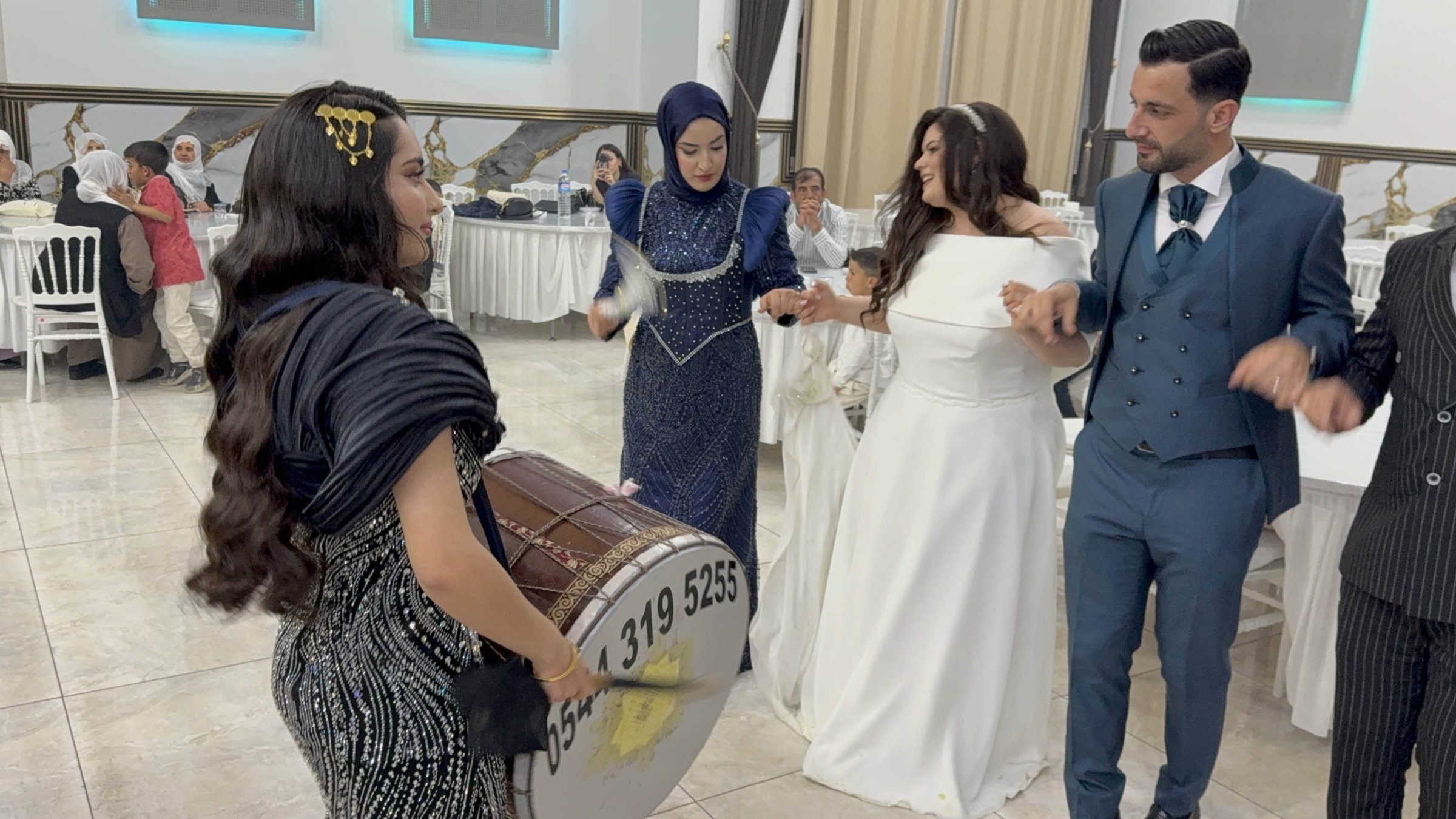 The couple performs a traditional Turkish wedding dance, Mardin, Türkiye, June 30, 2026. (DHA Photo) 